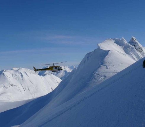 heliskiing_alaska