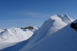 heliskiing_alaska